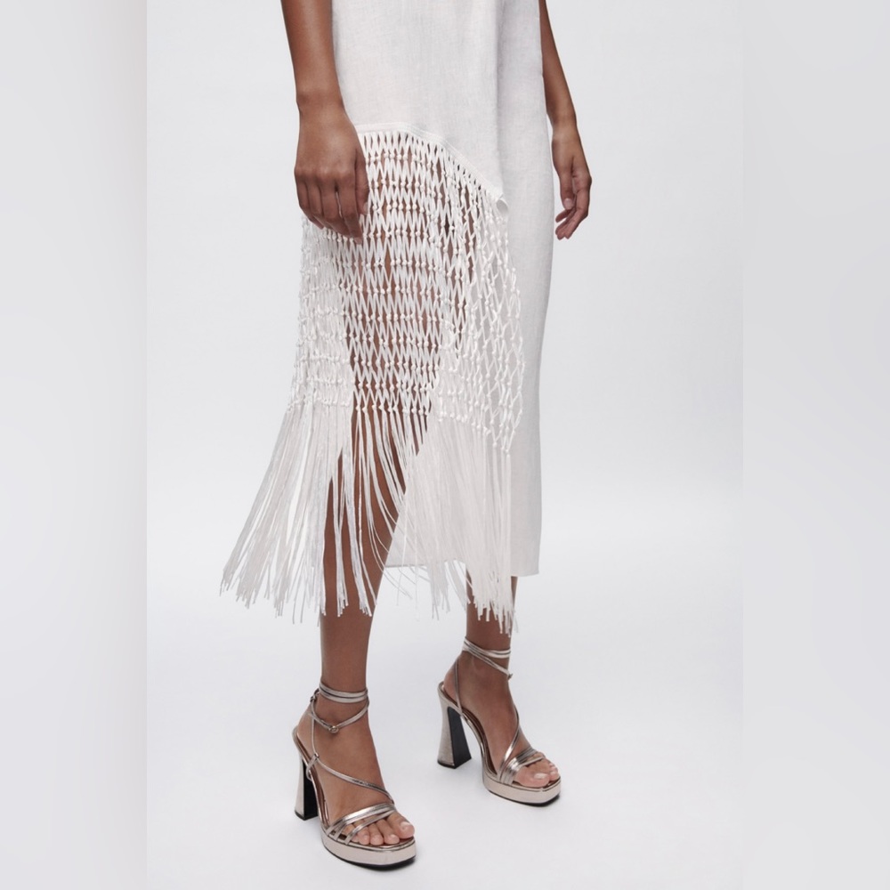 Zara Fringed White Linen Dress - Picture 4 of 9